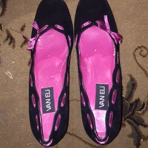 Black suede Van Eli wedges.